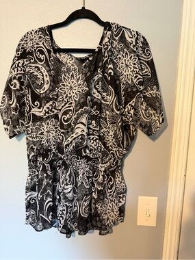 Faded Glory Black and White Paisley Peplum Top